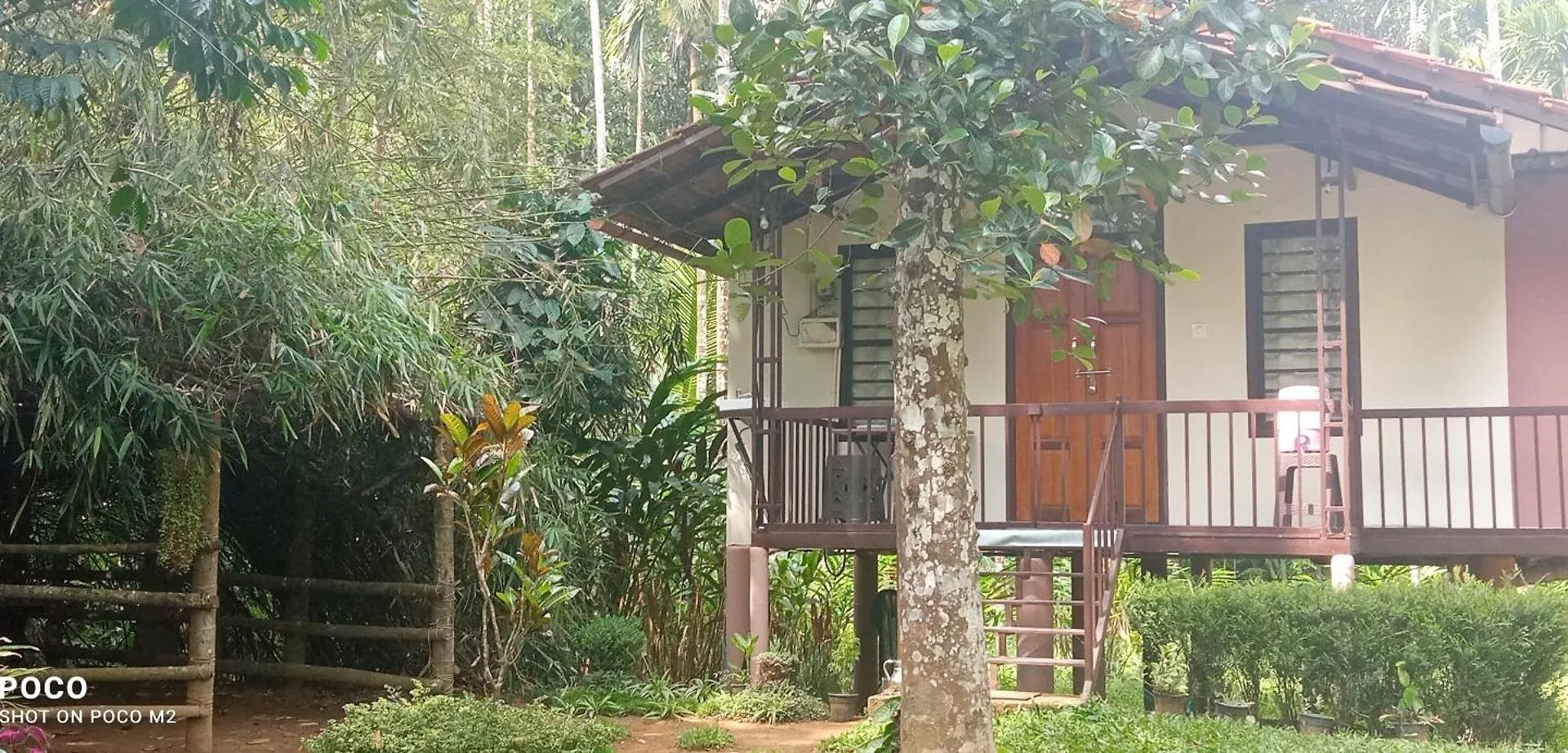 Family Villa Is A Hut Style Accommodations kontakt